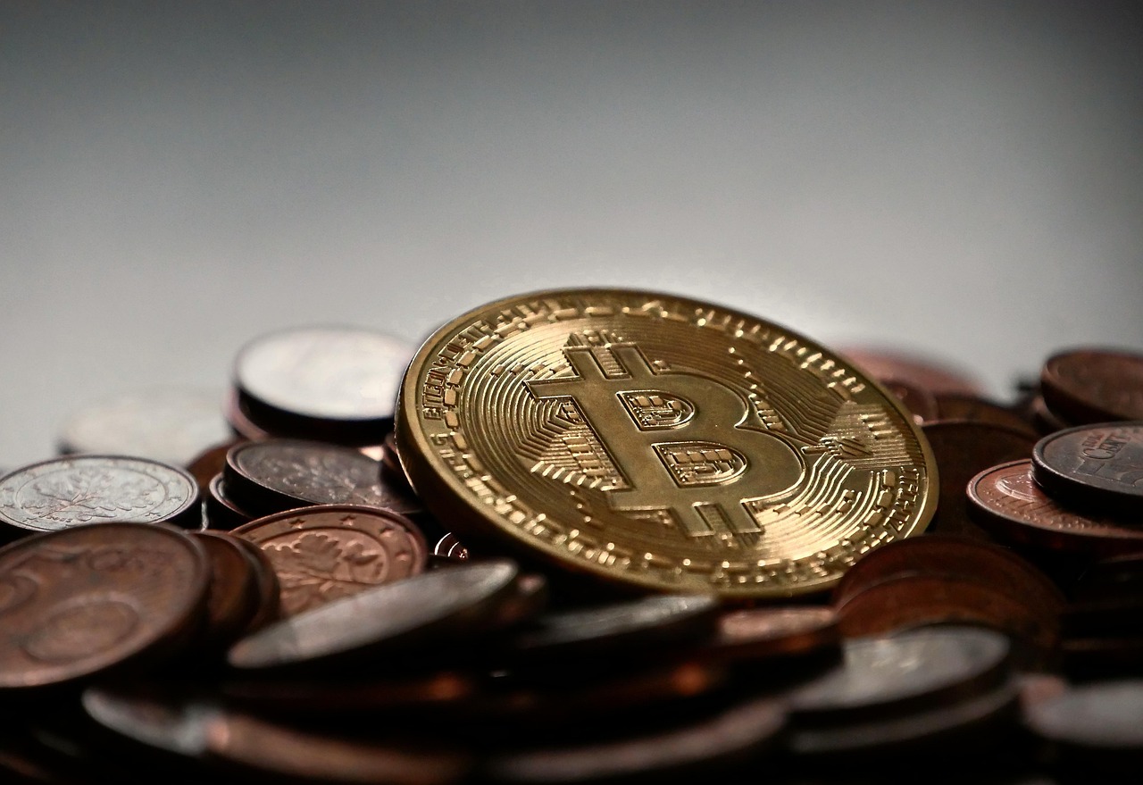马斯克回归特斯拉、减少DOGE工作！TSLA与狗狗币双双暴涨
